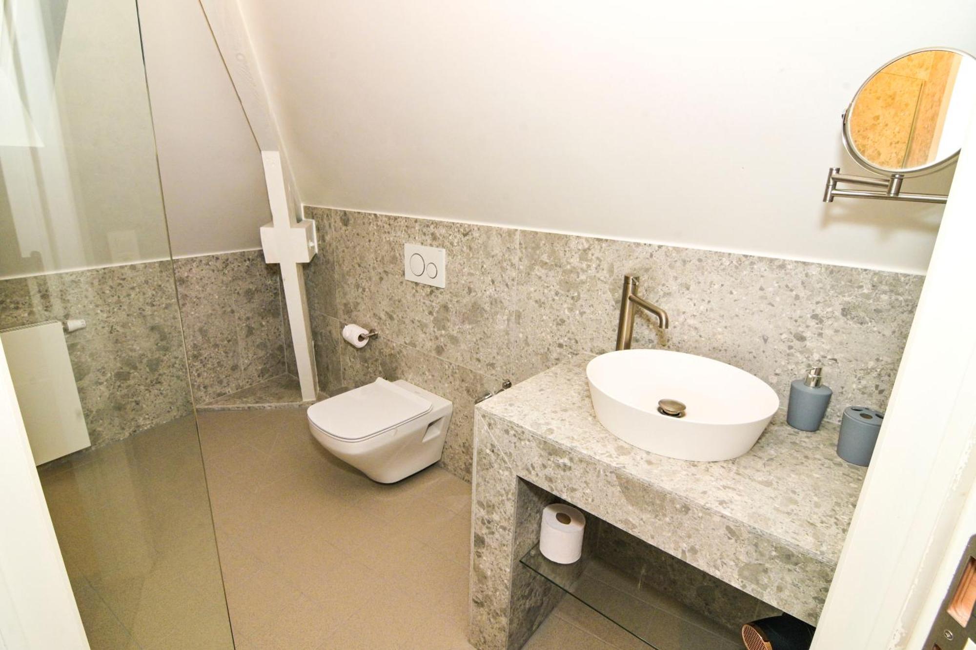 Family Duplex Getaway - Perfectly Positioned For City Adventures Brussels Ngoại thất bức ảnh